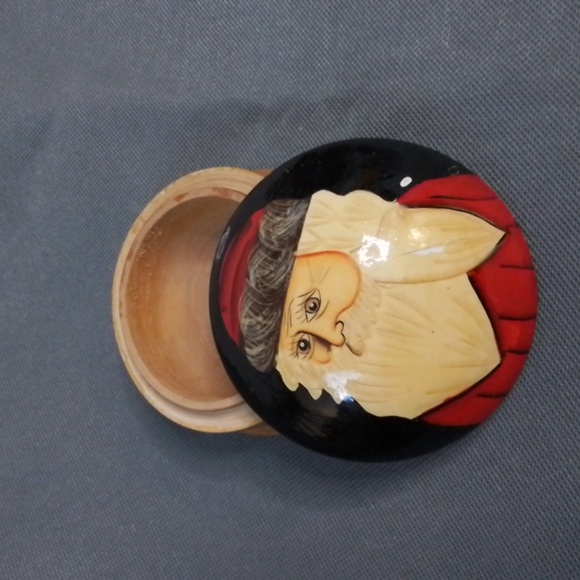 Vintage Wooden Santa Trinket Box and House Of Lloyd Santa Tic Tac Toe Game - Picture 2 of 16